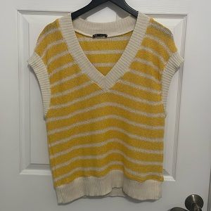 Zara women’s oversized yellow striped knit v-neck top
